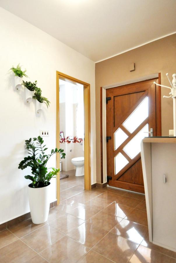 Apartman Lory Pula Eksteriør billede