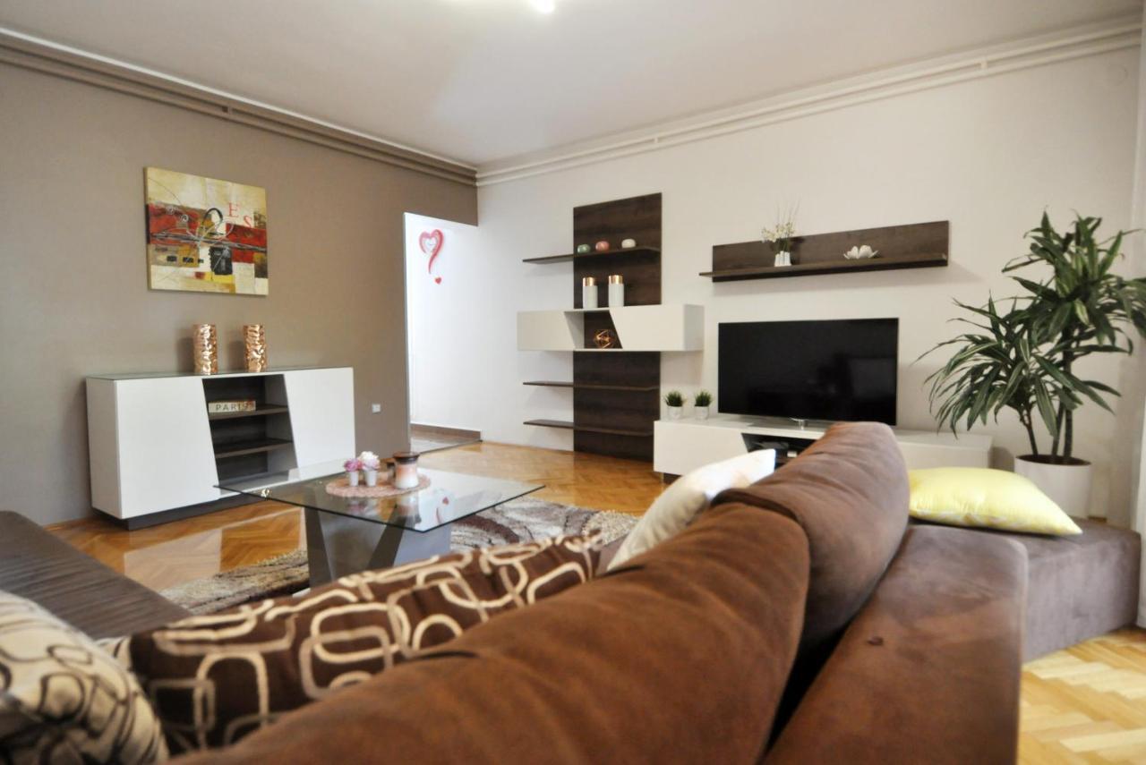 Apartman Lory Pula Eksteriør billede