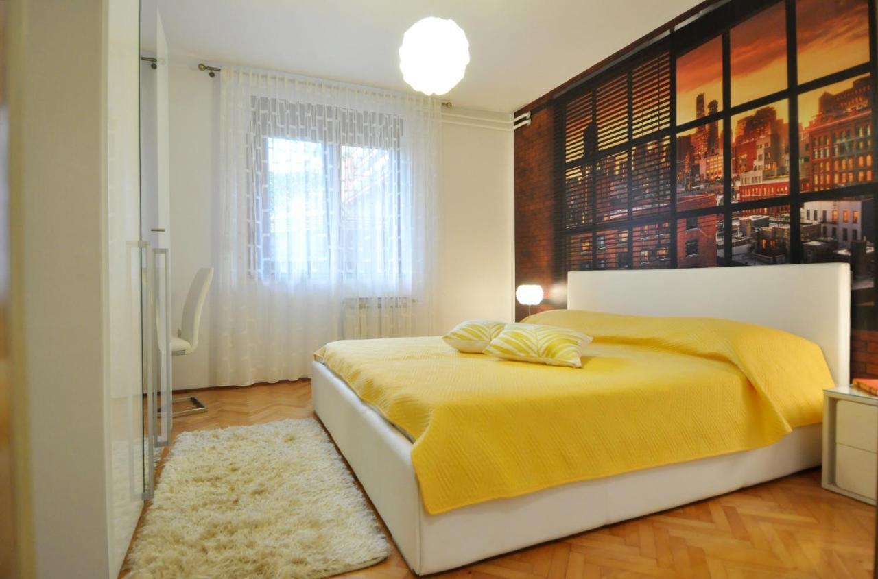 Apartman Lory Pula Eksteriør billede